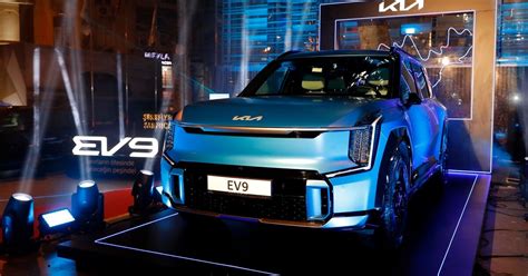 Kia tam elektrikli SUV modeli EV9u tanıttı Otomobil Haberleri